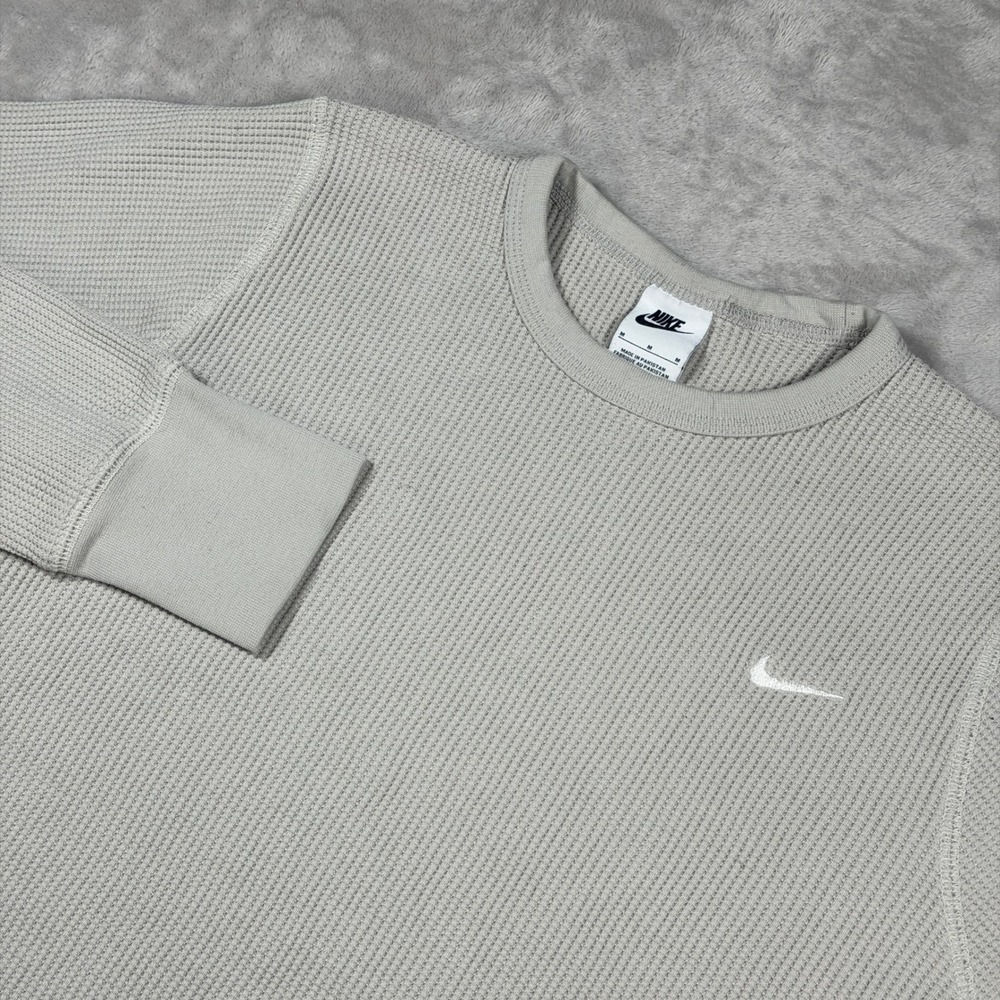 Nike Life Waffle Knit Thermal Long Sleeve Top Mens M Light Gray Raw Hem Crew